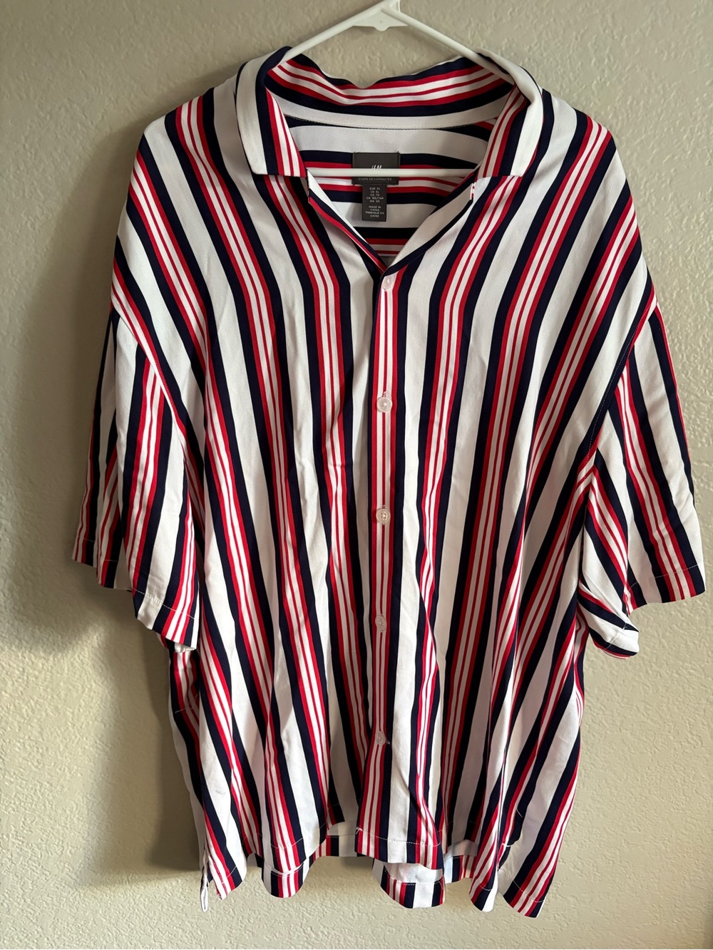 H&M Men's Red White Navy Vertical Stripe Button-Down Shirt